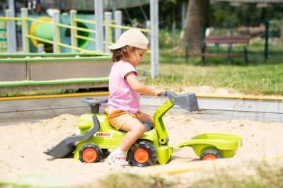 Falk odrážadlo/chodítko traktor s nakladačom, bagrom a vlečkou 912N Class