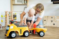 Falk Traktor volvo FMX s volantem, klaksonem a přívěsem