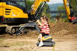 Falk Volvo Digger plně kloubový s otevíratelným sedadlem