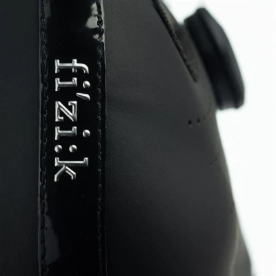 Fizik Overcurve R5 cyklistické tretry + sleva 400,- na příslušenství