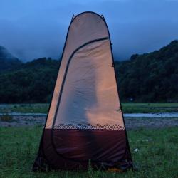 Flextail Bateriová outdoorová sprcha MAX Shower v pouzdře