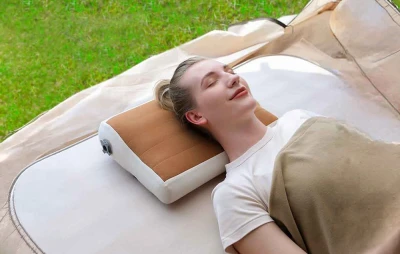 Flextail Zero Pillow hnědý nafukovací cestovní polštář