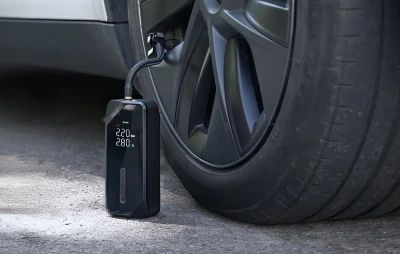 Flextail Evo 150 černá přenosná hustilka na pneumatiky