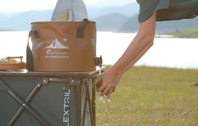 Flextail Flex Bucket 20 l hnědý skládací kbelík