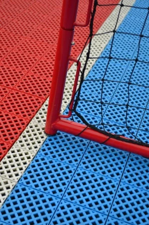 Floorbee Dock skládací florbalová branka se sítí - červená (VÝPRODEJ)