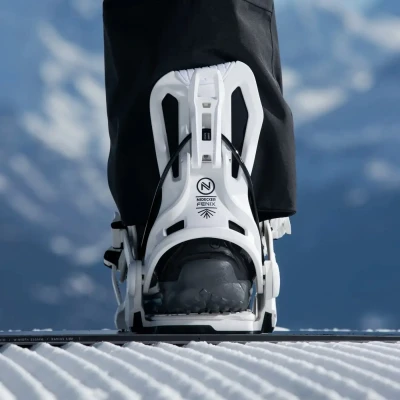 Flow Fenix white 26/27 snowboardové vázání (výklopná pata)