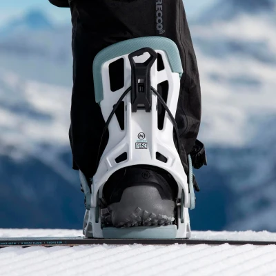 Flow Fuse white 26/27 snowboardové vázání (výklopná pata)