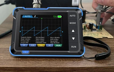 FNIRSI DSO153 přenosný mini osciloskop 2 v 1 s generátorem signálu