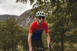 Force ART tm. modrý-červený cyklodres - kr. rukáv + Force BLADE MTB černé cyklokraťasy