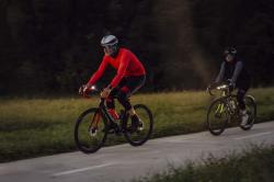 Force ASCENT černo-šedo-červené cyklokraťasy se šráky a vložkou