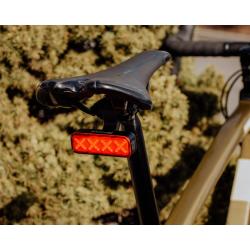 Force Blikačka zadná ALARM 300LM,36x LED, USB