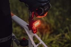 Force Blikačka zadní COB 15chip diod + baterie