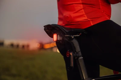 Force Blikačka zadní NUB 50 LM, 24 LED, USB