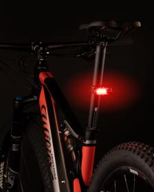 Force Blikačka zadní PILL 12 LM, 3 x LED, USB