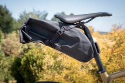 Force Brašna pod sedlo ADVENTURE L,černá