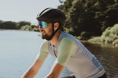 Force EPIC černé,modré fotochromatické sklo - cyklistické brýle