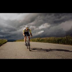 Force GLARE biele, žlté zrkadlové sklo cyklistické okuliare