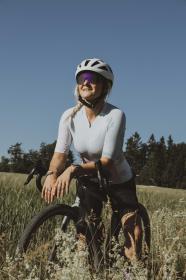 Force STRIVE čierne, fialovo-žlté zrkadlové sklo - cyklistické okuliare