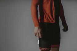 Force FAME čierno-červené cyklokraťasy so šrákmi a vložkou