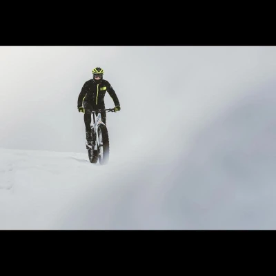 Force FROST čierno-fluo pánska softshell cyklobunda IBA S (VÝPREDAJ)