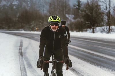 Force FROST černo-šedá pánská softshell cyklobunda