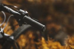 Force Madla BOND jištěná silikonová, černá, balená