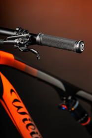 Force Gumené madlá isté, celocierne, balené