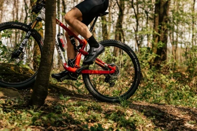 Force MTB REVOLT CARBON černé cyklistické tretry POUZE EU 40 (VÝPRODEJ)