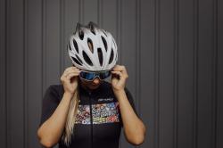 Force BULL HUE bielo-čierna cyklistická prilba