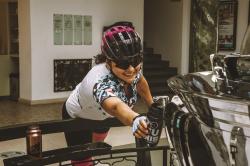 Force HAWK černo-růžová cyklistická přilba