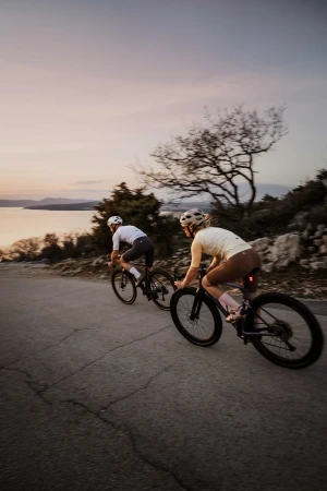 Force IBEX MTB béžová cyklistická přilba