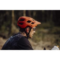 Force IBEX MTB oranžová cyklistická prilba