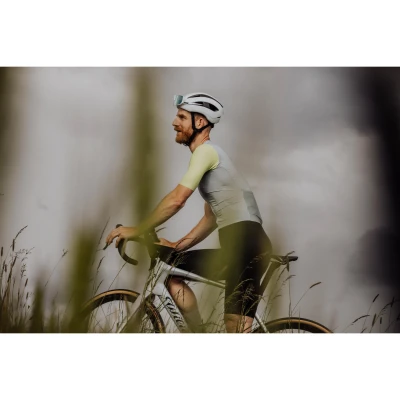 Force NAOS bílá cyklistická přilba