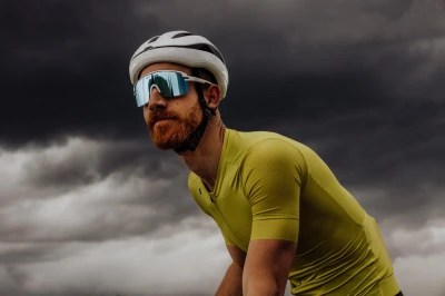 Force NAOS bílá cyklistická přilba