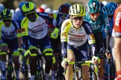 Force NEO fluo-černá cyklistická přilba + šátek Force