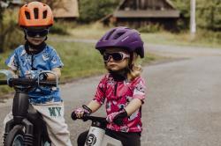 Force ZEBU s blikačkou fialová dětská cyklistická přilba