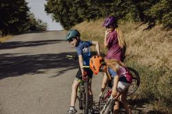 Force ZEBU s blikačkou petrolejová dětská cyklistická přilba