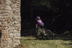 Force ZEBU s blikačkou fialová dětská cyklistická přilba