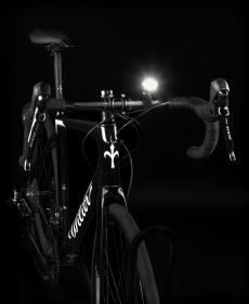 Force Světlo přední FLUX 550LM USB, černé