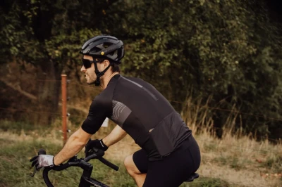 Force SWAY černý cyklodres - kr. rukáv POUZE 5XL (VÝPRODEJ)