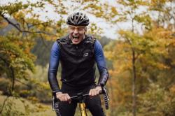 Force V48 černá cyklo vesta neprofuk POUZE L (VÝPRODEJ)