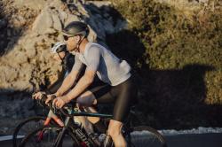 Force WINNER čierne cyklokraťasy so šrákmi a vložkou