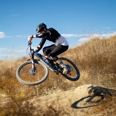 G-Form Terra Knee Guard