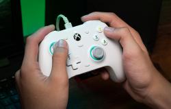 Gamesir Drátový herní ovladač G7 SE (bílý)