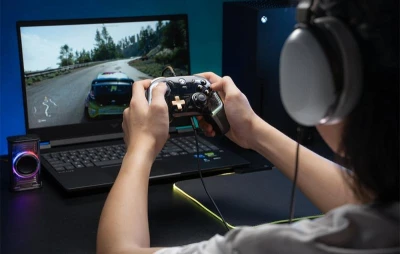 GameSir K1 Flux průhledný černý se zlatými detaily drátový ovladač