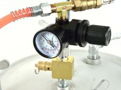 GEKO Nádrž na malování + hadice + pistole, 8l