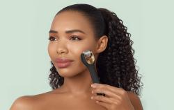 Geske Micro Needle Face Roller 9in1 with APP (gray)