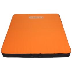 Gipfel Badami gymnastická žinenka