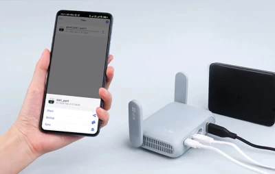 GL.iNet Beryl AX GL-MT3000 světle šedý Wi-Fi 6 router