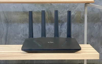 GL.iNet Flint GL-AX1800 tmavě šedý router